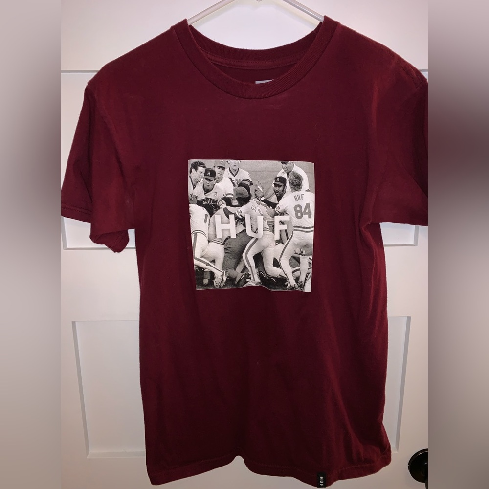 Huf mens small burgundy crew neck t-shirt